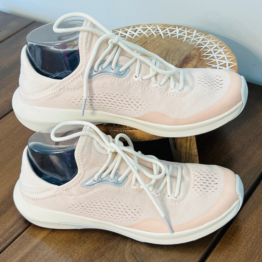 Olukai Kaholo Pale Pink Mesh Sneakers Womens 8.5 20491-PHPH Walking Shoes
